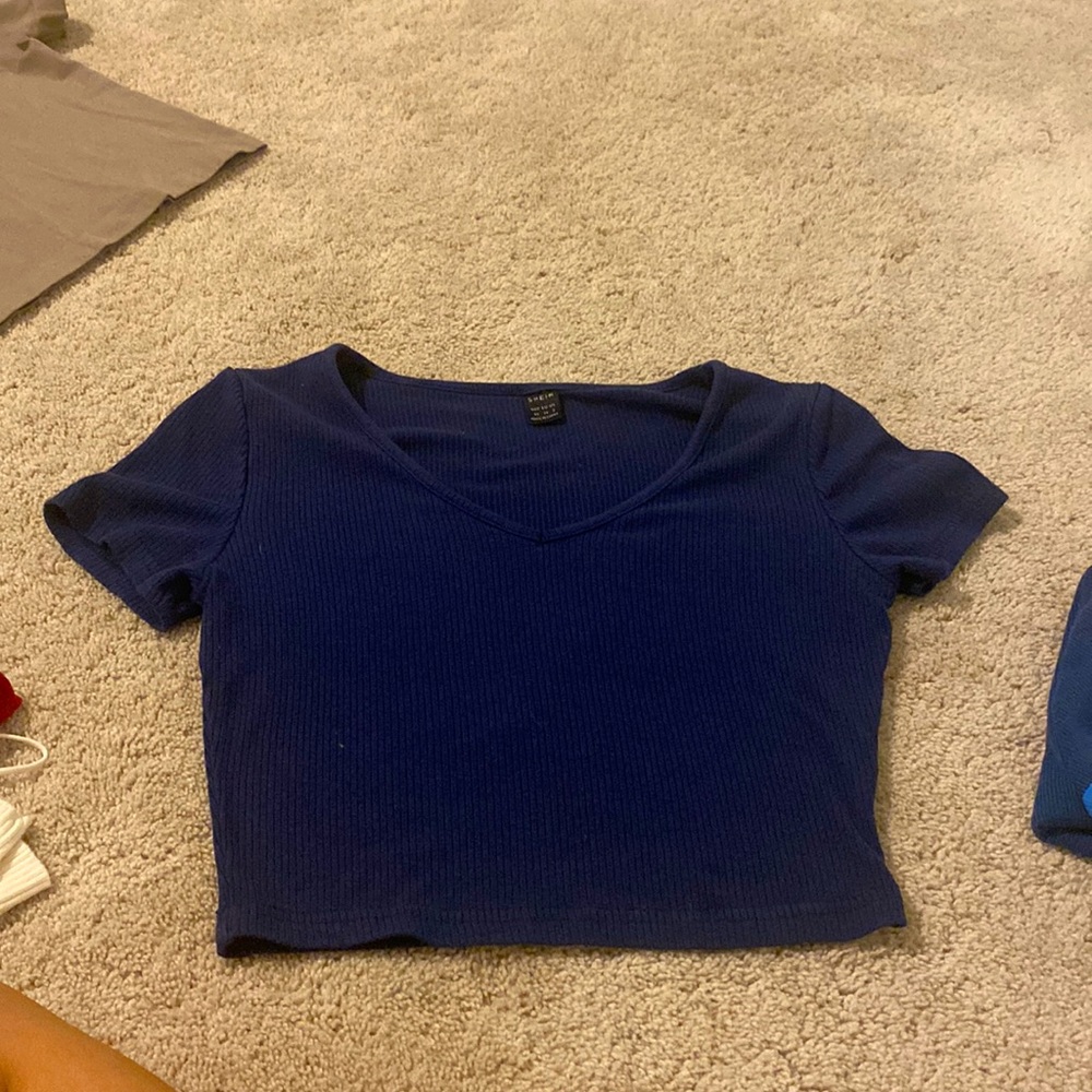 navy blue crop top